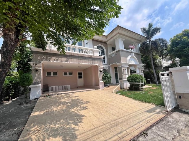  ให้เช่าบ้านเดี่ยว  4 ห้องนอน 4 ห้องน้ำ มีสวนร่มรื่น  โครงการ นันทวัน ศรีนครินทร์ พร้อมเฟอร์นิเจอร์บางส่วน