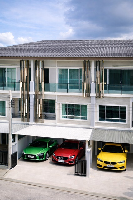 ถ.แจ้งวัฒนะ ทาวน์โฮม 3 ชั้น 20 ตร.วา.240 ตร.ม. ม.สุโขทัยธรรมาธิราช ใกล้ อิมแพ็ค เมืองทองธานี 400ม. 