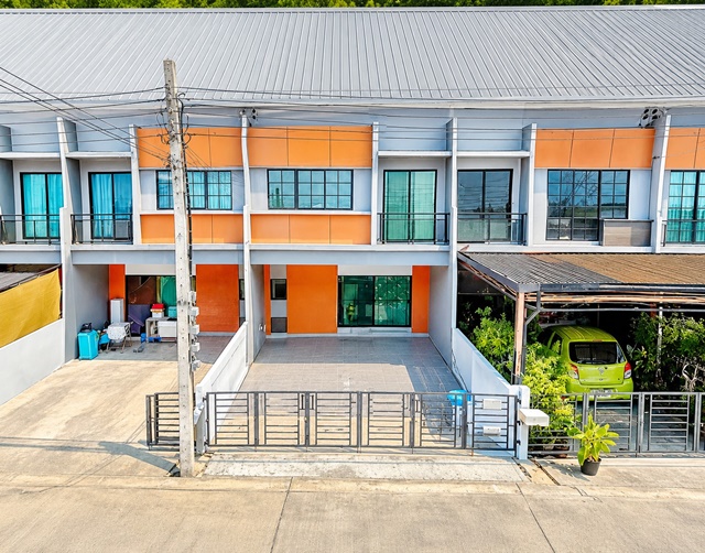 ทำเลกัลปพฤกษ์-สาทร ทาวน์โฮม 2 ชั้นฟังก์ชัน 3 นอน 2 น้ำ  MRTบางแค 2.5กม. รร.นานาชาติบริติชโคลัมเบีย 2 กม.19ตร.ว.150ตร.ม. 