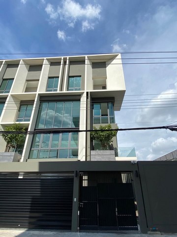 ให้เช่าโฮมออฟฟิศ 4 ชั้นจดทะเบียนได้  พร้อมลิฟท์โดยสารส่วนตัว ใกล้ สถานีรถไฟฟ้าศรีนุช ซอยอ่อนนุช64 โครงการ มิสต์ อ่อนนุช-ศรีนครินทร์ 