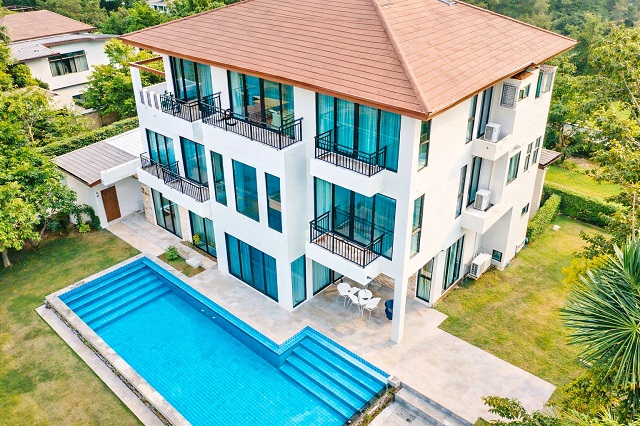 ม.นานาชาติแสตมฟอร์ด 250ม. 200ตร.วา. 650ตร.ม.พระราม9 Pool Villa เฟอร์ครบ 6นอน 4ปีมีครั้ง สนามกอล์ฟ กรุงเทพกรีฑา 800ม. คฤหาสน์ 3ชั้น 6น้ำ 