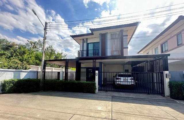 บ้านแฝด2ชั้น หลังริม หมู่บ้านภัทราเลต2หลังริม มีพื้นที่ทำสวนให้เช่าพร้อมเฟอร์