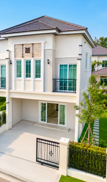 4นอน ศรีนครินทร์-หนามแดง เมกา บางนา 3.2 กม. ทาวน์โฮม  2ชั้น พร้อมชั้นลอย  3 น้ำ ใกล้รร.นานาชาติสิงคโปร์สุวรรณภูมิ 700 ม. 18 ตร.ว.