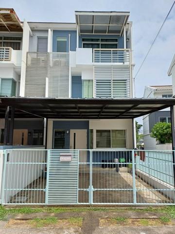 ให้เช่าทาวน์โฮม 3 ชั้น 20 ตร.ว. โครงการบ้านใหม่ พระราม 9-ศรีนครินทร์ ซ.กรุงเทพกรีฑา 7