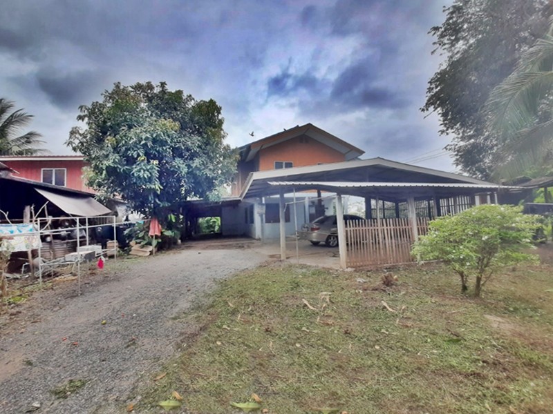 ขายบ้านครึ่งตึกครึ่งไม้  ชัยบาดาล ลพบุรี (PAP-1-0559 )