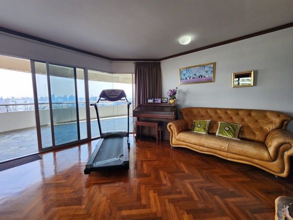 ขาย คอนโด บางกอก ริเวอร์มารีน่า 251 ตรม. มองเห็นวิวแม่น้ำเจ้าพระยาทุกห้อง แบบพาโนรามา ติด MRT สายสีน้ำเงิน