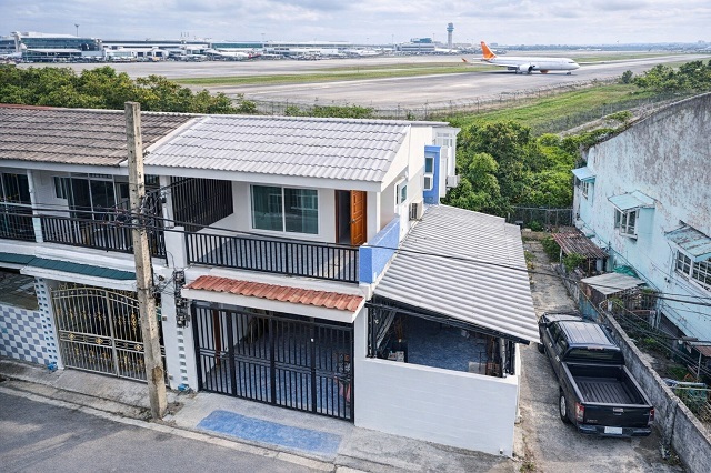 วิภาวดีรังสิต70-80 ทาวน์เฮ้าส์ให้เช่า 3 นอน สนามบินดอนเมือง 850 ม.  2น้ำ ดอนเมืองโทลล์เวย์  24 ตร.ว.192 ตร.ม. พร้อมแอร์ และเฟอร์ฯ 