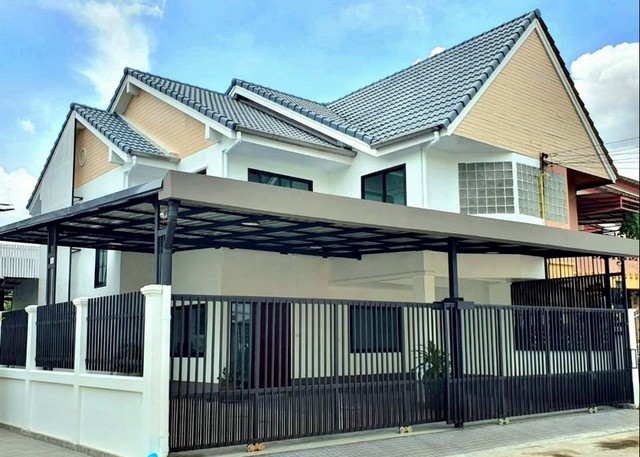 ให้เช่าบ้านเดี่ยวบ้านแฝด  ใกล้ MRT ไทรม้า เดินไม่ถึง 1 กม. หมู่บ้านนนทรีปาร์ค ซอยบ้านไทรม้า ถนนบางรักน้อย 16 ย่าน บางรักน้อย – นนทบุรี