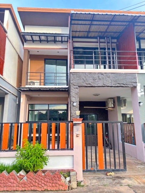 ม.ขอนแก่น ให้เช่าทาวน์โฮม 2 ชั้น หนองคาย1.8กม.เชลล์ Caltex หนองคาย 1.42กม.3น้ำ 4นอน พร้อมเฟอร์  22ตร.วา.172ตร.ม.วัดจอมแจ้งศรีจันทร์ 1 กม.