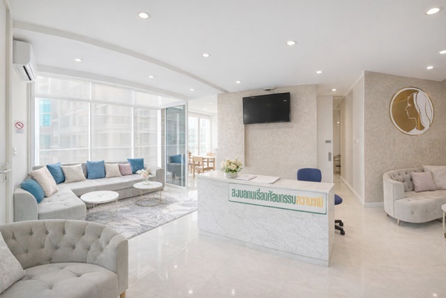 อาคารพาณิชย์ให้เช่า ชั้น2 รัชดาภิเษก 8-16 MRT ห้วยขวาง 250ม.เหมาะทำคลินิก อาคาร 4 ชั้น 1 นอน 1 น้ำ 50ตร.ว. 110ตร.ม.เดอะสตรีท รัชดา 1.3 กม. 