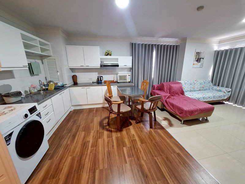 ให้เช่า Bayview Condominium ศรีราชา 2 ห้องนอน วิวทะเล ใจกลางเมือง TP-C2287