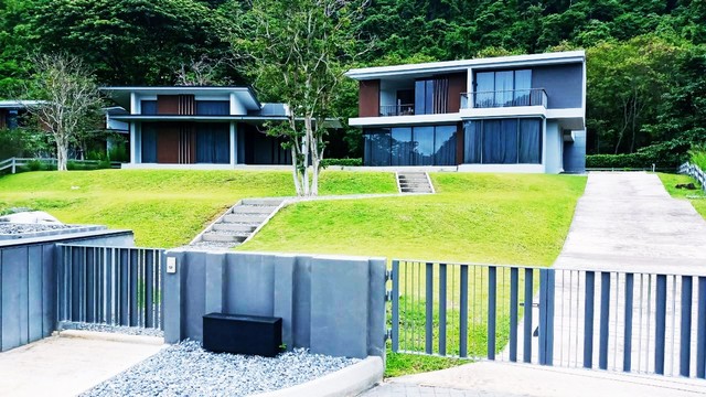 ขาย บ้าน บ้านหรูหลังใหญ่ แสนสิริ23องศา เขาใหญ่ ชั้นทั้งหมด 2 ชั้น นครราชสีมา    ห้องนอน 3 ห้อง ห้องน้ำ 3 ห้อง ชั้นที่ 1