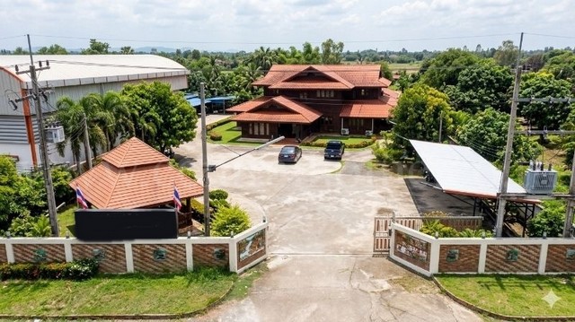 บ้านเดี่ยว ทรงไทยล้านนา พร้อมโกดังและออฟฟิศ ราคาถูกสุดในระยอง