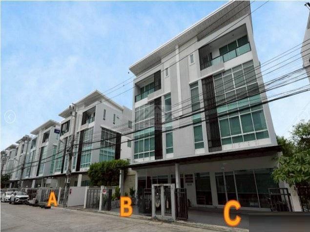 ขายสำนักงาน 3 หลัง พื้นที่รวม 1700 ตร.ม. โครงการบิซ แกลเลอเรีย ซอยนวลจันทร์ 26