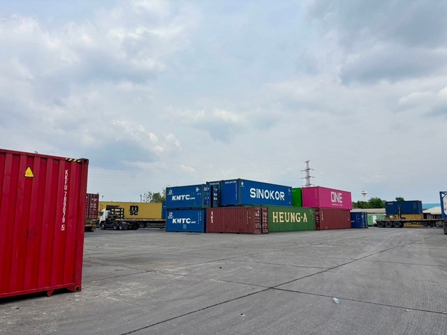 ขายที่ดิน 4-2-11 ไร่  แหลมฉบัง ถนนไร่หนึ่ง-หนองขาม   ศรีราชา   ชลบุรี  ZT908 