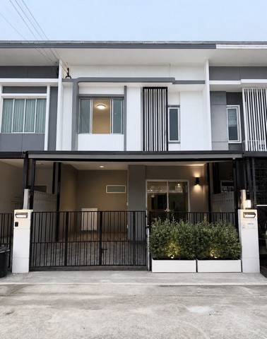 ขายทาวน์โฮมรีโนเวทใหม่ พร้อมอยู่ พฤกษาวิลล์ รามอินทรา–พระยาสุเรนทร์