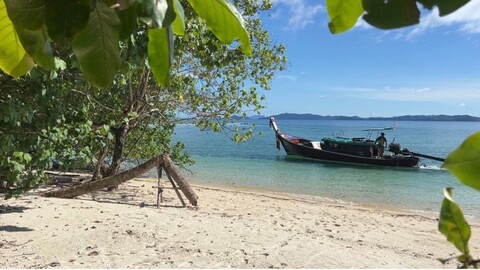  Beach front land 18 Rai Naka Yai Island, Phuket. ที่ดินติดทะเล เกาะนาคา