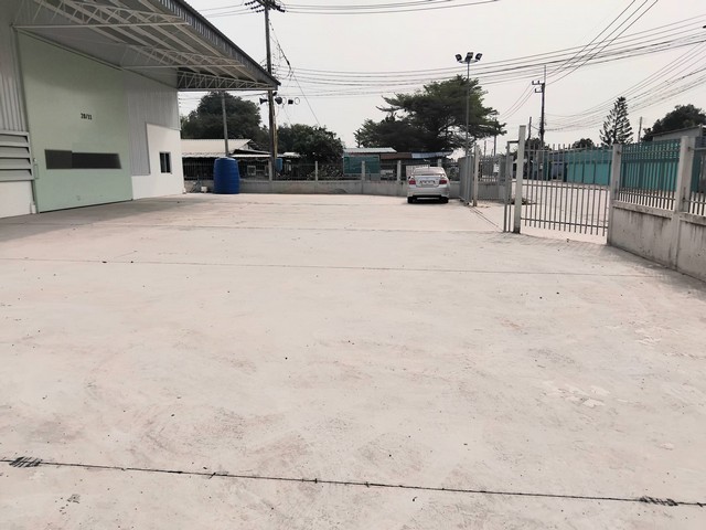  ให้เช่าโกดัง 400 ตารางเมตร ไฟฟ้า 3 เฟส บนที่ดินกว่่า 1 ไร่ ถนน ท้องคิ้ง-หนองรี ซอย 13 ตำบล นาป่า อำเภอเมืองชลบุรี 