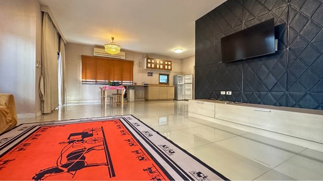 ให้เช่าบ้านเดี่ยว 2ชั้น  ใกล้ทางด่วนสุขาภิบาล 5 โครงการ ฮาบิเทีย วัชรพล ใกล้ เซ็นทรัล รามอินทรา และ แฟชั่น ไอส์ แลนด์ รามอินทรา