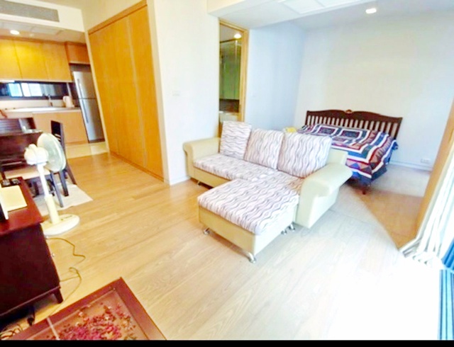 วิลล่า มาร์เก็ต สุขุมวิท 650 ม. BTSพร้อมพงษ์ 1.9กม. คอนโด 1นอน 1น้ำ ไซมิส จอยญ่า สุขุมวิท 31ชั้น3 43ตร.ม. 