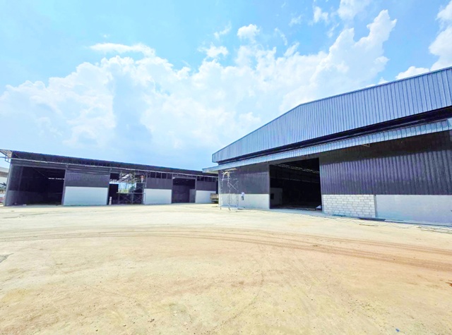 โรงงาน โกดัง คลังสินค้า ให้เช่า 1 นอน 1 น้ำใกล้ตลาดโพธิ์แจ้ 3.1 กม. แสมดำ 2.19กม.  ใกล้รร.วัดบางน้ำจืด 1.7 กม. พื้นที่ 100-8,000 ตร.ม. 