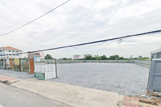 ที่ดินถมแล้วให้เช่า ติดถนนใหญ่ 4 เลน ตลาดเอซี ราคาดีที่สุดในย่านนี้ ลำลูกกา คลอง4 450 ม. หน้ากว้าง 75เมตร  7ไร่ 2800 ตร.ว. 11,200ตร.ม.