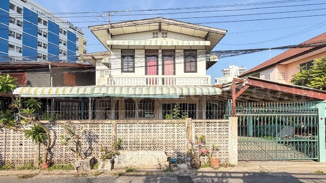 ที่ดิน พร้อมสิ่งปลูกสร้าง 2 ชั้น 65 ตร.วา ลาดพร้าว 48 แยก 22 ทำเลดี สงบเป็นส่วนตัว