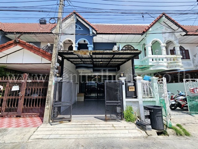 ทาวน์เฮ้าส์ คู้บอน 27 แยก 48 รีโนเวทใหม่ พร้อมอยู่ ขายพร้อมผู้เช่า Yield สูง