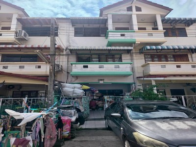 ขายบ้านทาวน์เฮาส์ 3 ชั้น ซอยคู้บอน 27 หมู่บ้านรามอินทรา 71 โครงการ1 ขายตามสภาพ