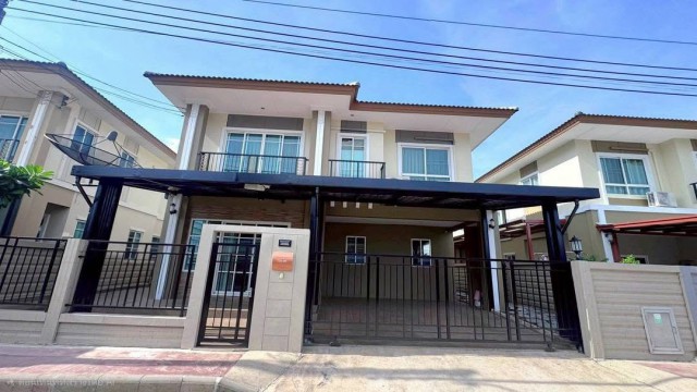 ขายหมู่บ้านภัสสร เพลสทีจ ซอยพัฒนาการ 38  ย่านพัฒนาการ 095-164-2956  AF