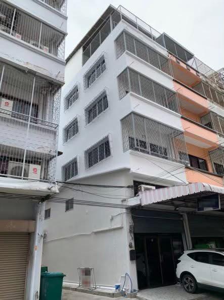 ให้เช่าอาคารพาณิชย์ 5.5 ชั้น 252 ตร.ม. หมู่บ้านเซ็นต์หลุยส์ เซ็นเตอร์ ปรับปรุงใหม่ ใกล้รถไฟฟ้า