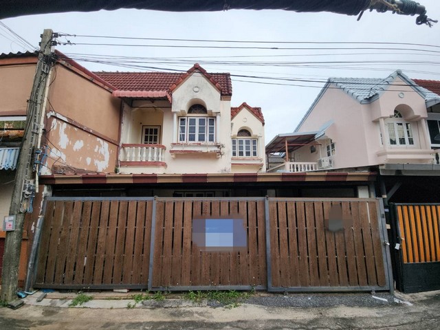 ขายบ้านแฝด หมู่บ้านมนนที วิลล่า ซอยมนนที 6 ถนนเทพคุณากร ฉะเชิงเทรา