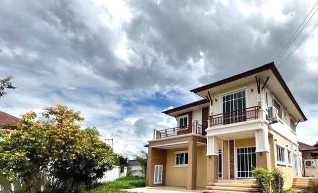 ให้เช่าบ้านบ้านบึงชลบุรี หมู่บ้านสยามธารามันตรา ใกล้บายพาสชลบุรี เดินทางสะดวกสบาย ไป กทม.ระยองได้ง่าย 