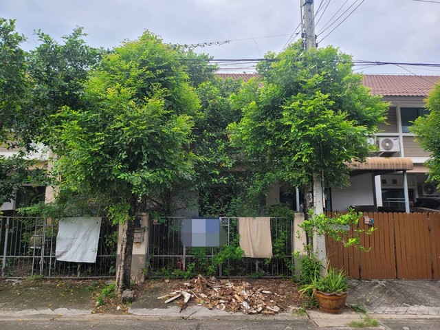 ขายทาวน์เฮ้าส์  หมู่บ้านบาหลีบีช โครงการ 1 ถนนเทพราช-ลาดกระบัง ฉะเชิงเทรา