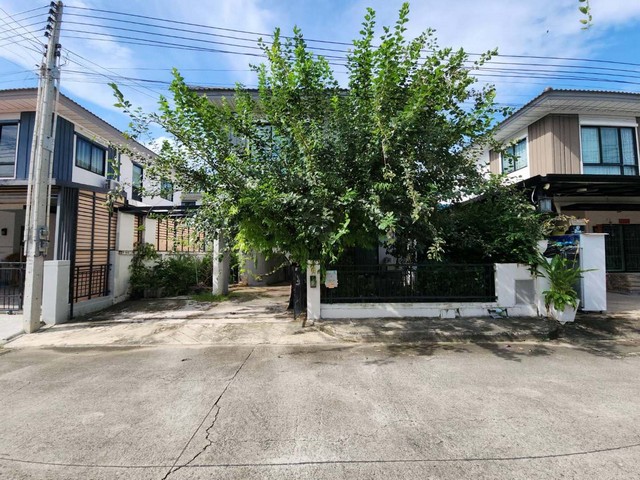 ขายบ้านแฝด หมู่บ้านโมดิวิลล่า ลาดกระบัง-สุวรรณภูมิ ถนนหลวงแพ่ง ฉะเชิงเทรา