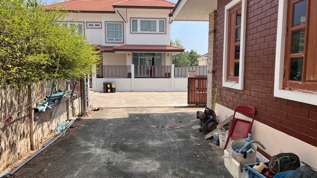 บ้านเดี่ยวหมู่บ้านศุขเจริญ แกรนด์ คาแนล (หลังBig-c)    ตำบลทุ่งกง กาญจนดิษฐ์,สุราษฎร์ธานี