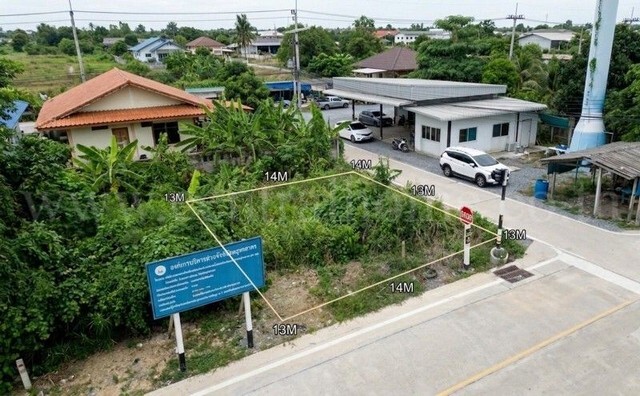 ที่ดินเปล่า ใกล้วัดท่าไม้ สมุทรสาคร ติดถนนคอนกรีต แปลงมุม 