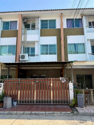 ขายทาวน์โฮม 3 ชั้นหลังใหญ่  เดอะ ทรัสต์ ซิตี้ งามวงศ์วาน 25 ต่อเติมครัว