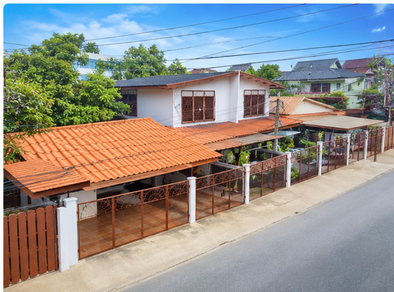ห้องแยกส่วน า 48ตรว.หบ้านทับช้าง 1.5 กม. 248ตรม.น้าร้านค้าขายได้ติดถนนถูกให้เช่า 4นอน  สะพานสูง APL 4น้ำ 2-3 จอดรถกรุงเทพกรีฑ ติดป้ายได้