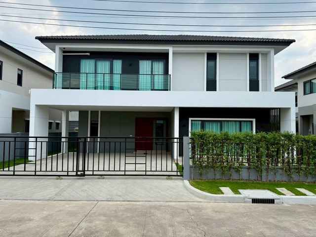 ให้เช่า บ้านเดี่ยว Centro วิภาวดี ขนาด 274 ตร.ม. 4 ห้องนอน 5 ห้องน้ำ ใกล้สนามบินดอนเมือง ใกล้ Clubhouse 99,000/เดือน