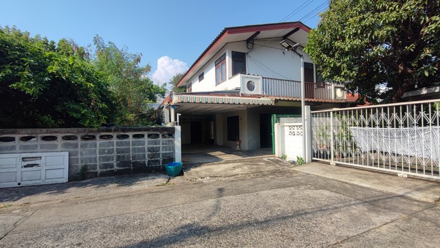 บ้านเดี่ยวลาดพร้าว บ้านเดี่ยวพหลโยธิน เสนานิคม 2 หลัง 88 ตรว หลังมุม