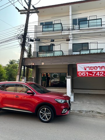 townhome ทาวน์โฮม 3 ชั้น (ห้องมุม) ขนาด 31.6 ตร.ว. (พื้นที่ใช้สอย 300 ตร.ม.) อ.เมืองเลย จ.เลย 3Bedroom 2300000 THB ใกล้ เยื้องกับโรงแรมศรีสุขเดอเลย และห่างจากโลตัสเอ็กซ์เพรส บ้านนาหนอง ประมาณ 500 ม. ราคาคุ้มสุดเวอร์