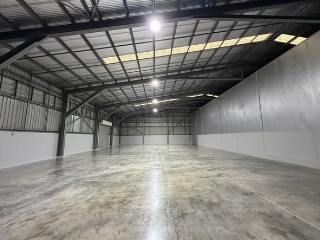 ให้เช่าโกดัง/โรงงาน พื้นที่ใช้สอย 800 ตร.ม. (มี 2 หลัง)
