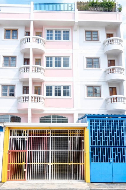 ใกล้MRT ศรีแบริ่ง 900 ม.อาคารพาณิชย์ 4.5 ชั้น 4 นอน 4 น้ำ  20 ตร.ว.350 ตร.ม. ฟู้ดแลนด์ ศรีนครินทร์ 350ม. บางจาก