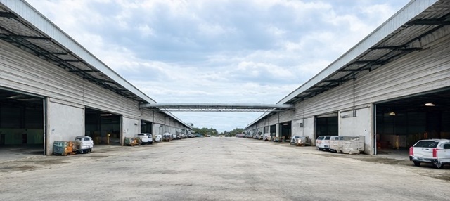 นวลจันทร์  ใกล้เลียบด่วนเอกมัย รามอินทรา โกดังพร้อมออฟฟิศ 1 นอน 2 น้ำ รถเทรลเลอร์ MRTรามอินทรา กม.6 900ม. 145ตร.ว. 580ตร.ม. ใกล้แฟชั่น 2.5กม