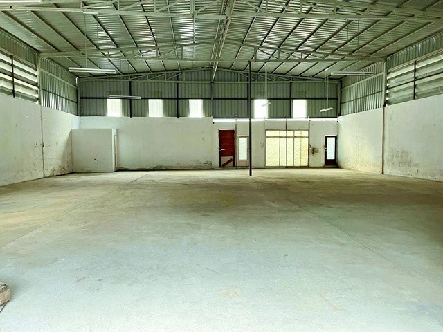 พุทธมณฑลสาย 2 ทวีวัฒนา ให้เช่าโกดังขนาดใหญ่  300 ตร.ม.ทวีวัฒนา-กาญจนาภิเษก1-8 ใกล้ตลาดทวีวัฒนา 1.2 กม.