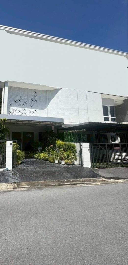 HR 9785 ให้เช่า ทาวน์โฮม เลียบด่วน ประดิษฐ์มนูธรรม  จดทะเบียนบริษัทได้