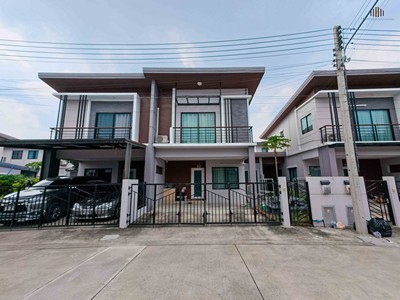 ขายด่วน! บ้านแฝดสภาพดี โครงการ เดอะ แพลนท์ วงแหวน-ลำลูกกา คลอง 5 25.5 ตร.วา หน้าบ้านหันทิศใต้ รับลมเย็นตลอดปี ต่อเติมครัวแล้ว 