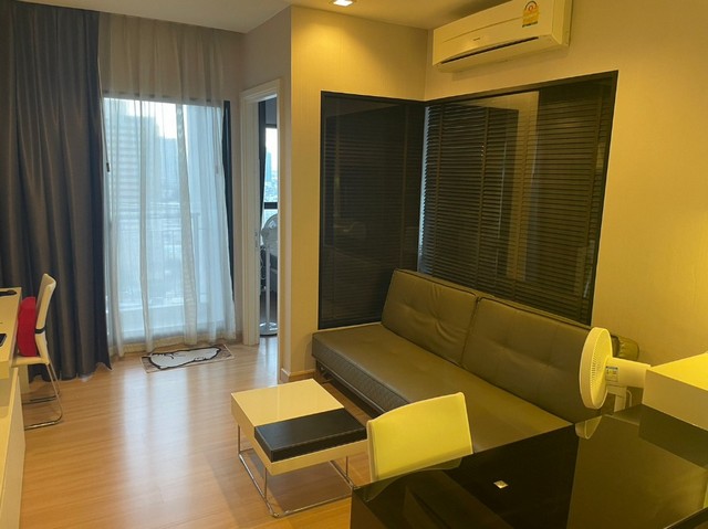 ขายคอนโดเออร์บาโน่ แอบโซลูท สาทร-ตากสิน Urbano absolute Sathon-Taksin ขนาด 38 ตรม. ห้อง 1 Bed แต่งสวยพร้อมอยู่