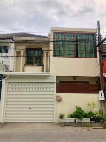 BH4322 ขายและให้เช่าทาวน์เฮ้าส์ 2 ชั้น หมู่บ้านอยู่เจริญ ซอยรัชดา 18 ห้วยขวาง